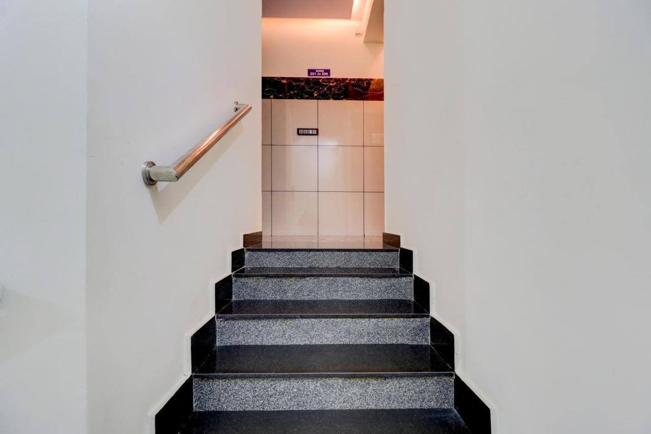 Hotel Nrm Residency Májszúr Kültér fotó